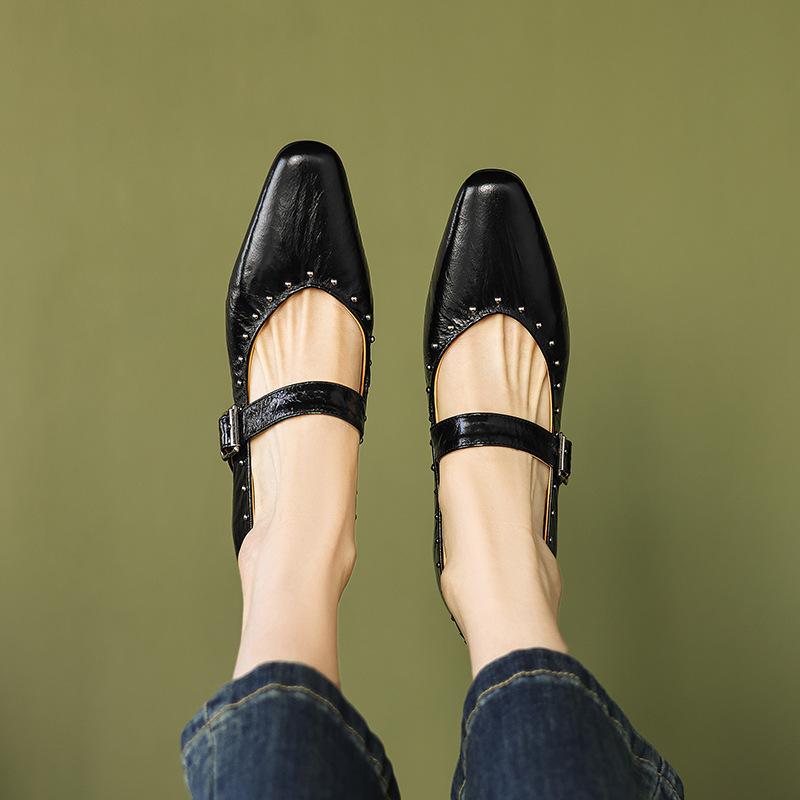 Cuir de vache Printemps et Automne 2025 Talon Moyen Peu Profond Rivet Chaussures Simples Rétro Cuir Chaussures Mary Jane Tout Cuir Femmes Intérieur et Extérieur