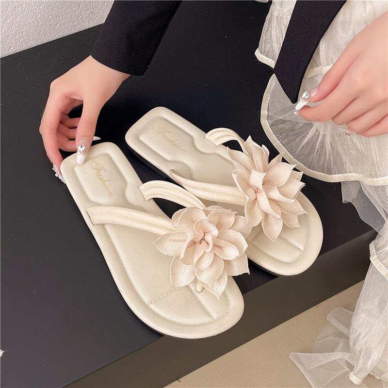 Seaside Vacation Wind Toe Flower Flip-flops Women's Flat-bottomed Cool Slippers Wear Non-slip Beach Shoes Summer
