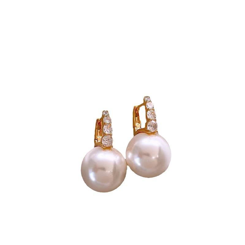 French Retro Flower Butterfly Pearl Fringed Earrings Light Luxury High-end Stud Earrings Niche Versatile Earrings Women