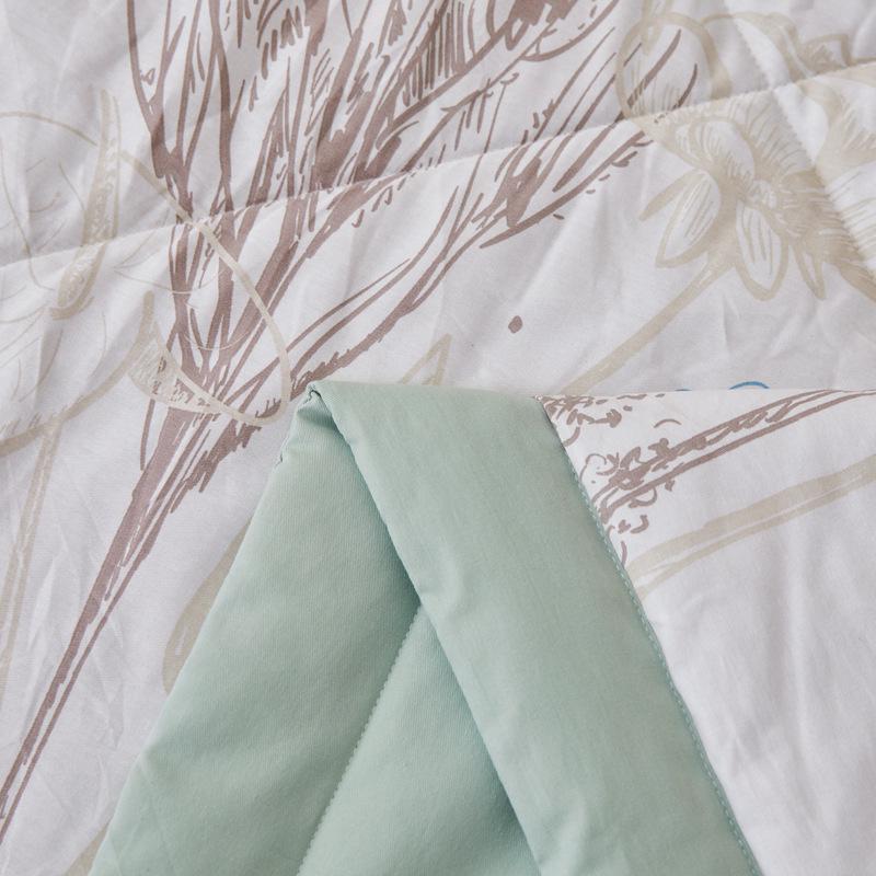 Linen Cotton Double-Layer Summer Quilt - Machine Washable, Cool, Ideal for Dorms.