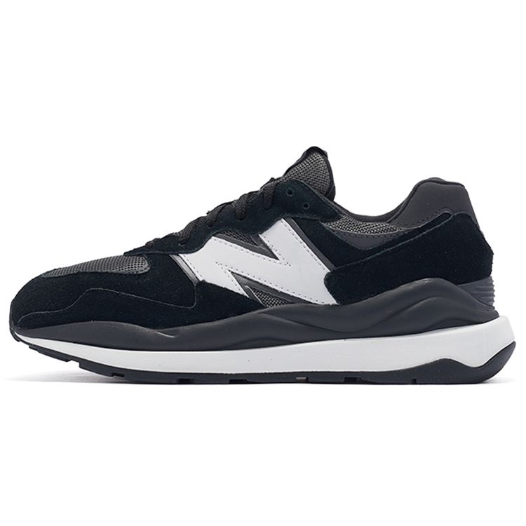 

New Balance 57/40 Black White Unisex M5740CBA 36