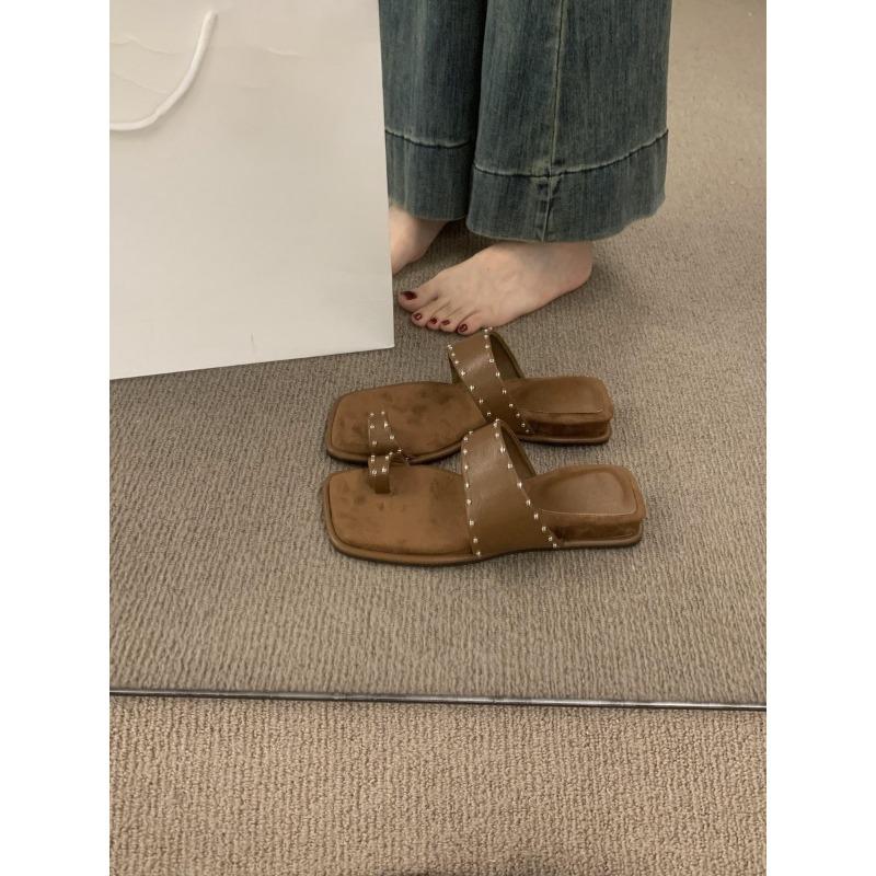 

Красивый набор носочных заклепок с небольшим скошенным каблуком, шлепанцы, женская летняя одежда, приморский отпуск, повседневные пляжные сандалии 40 коричневый