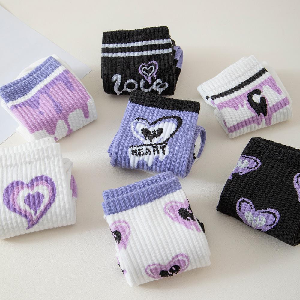 Women's Heart Letter Mid-Calf Socks - Fashionable for All Seasons