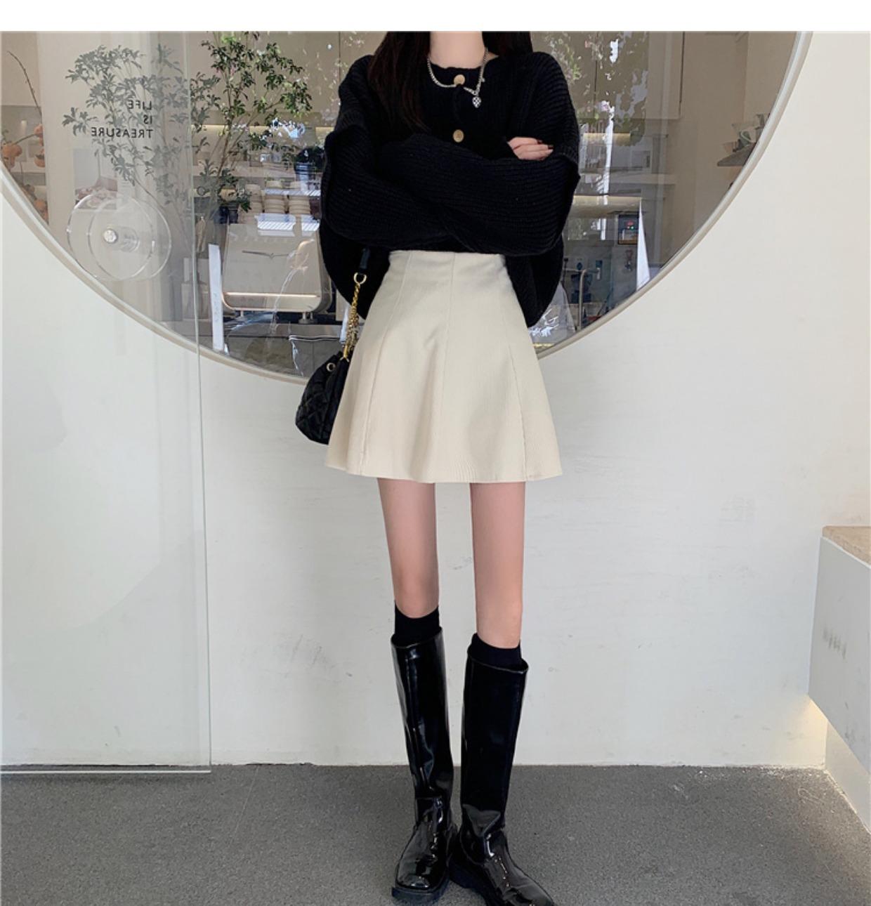 

Women s Autumn Latte Corduroy Skirt Schoolgirl Style High-Waisted Slimming Pleated A-Line Casual All-match Versatile Short Skirt XS