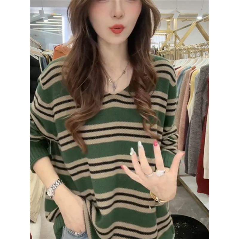 Women's V-neck Striped Knitted Shirt with Contrast Splicing and Fashionable Western Style Bottom Coat