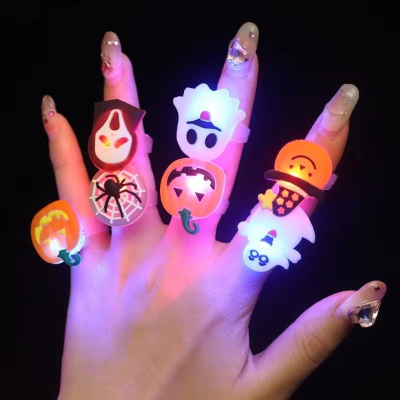 LED Light Halloween Ring Creative Glowing Ring Pumpkin Ghost Skull Rings for Kids Gifts Cute Luminous Finger Ring Party Supplies