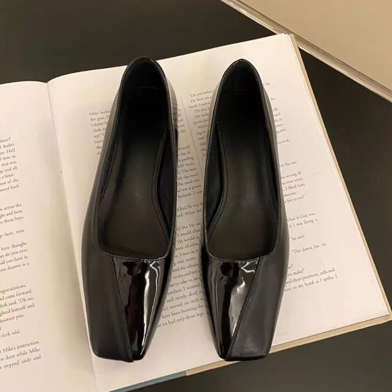 

French Doudou Shoes 2025 New Summer Square Toe Professional Low-heeled Single Shoes Casual Patent Leather Women s Shoes 35 чёрный
