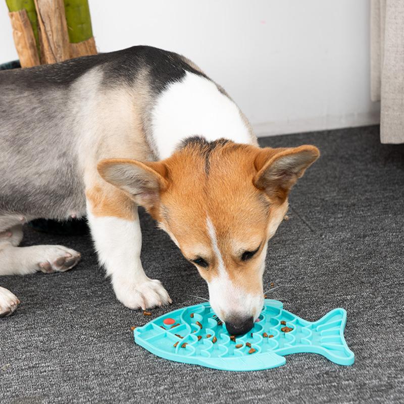 Dropshipping Small Medium Dog & Cat Treat Dispenser Fish Shape Silicone Slow Food Bowl Puppy Lick Mat Pet Supplies