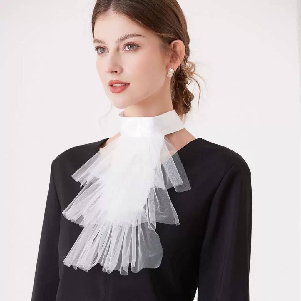 Women Lace Fake Collar Blouse Vintage Solid Detachable Shirt Collar False Blouse Top Women Clothes Accessories Costume Collar