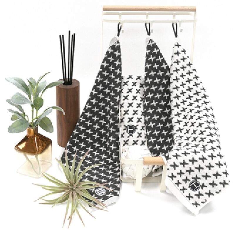 Hotel Collection X Hand Towel 1 sheet of ivory black