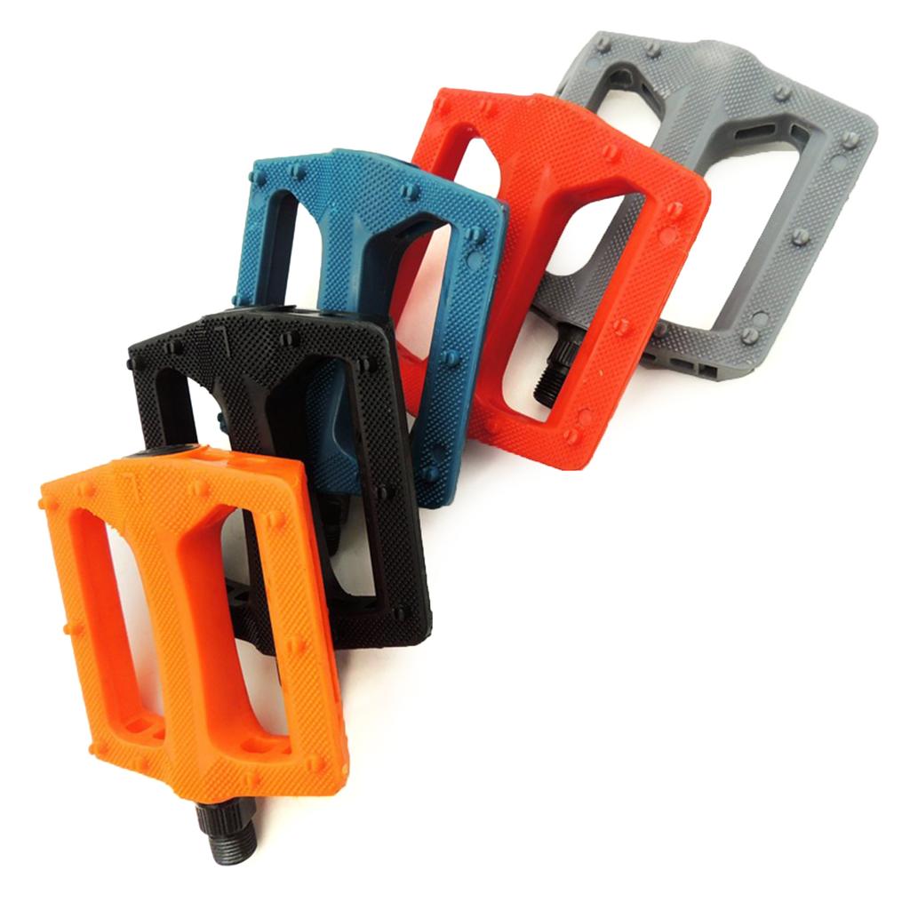 Plastic Mountain Bicycles Pedals Light Weight Hollow Nonslip Bicycles Pedals Replacement Wide Thick Cycling Pedals