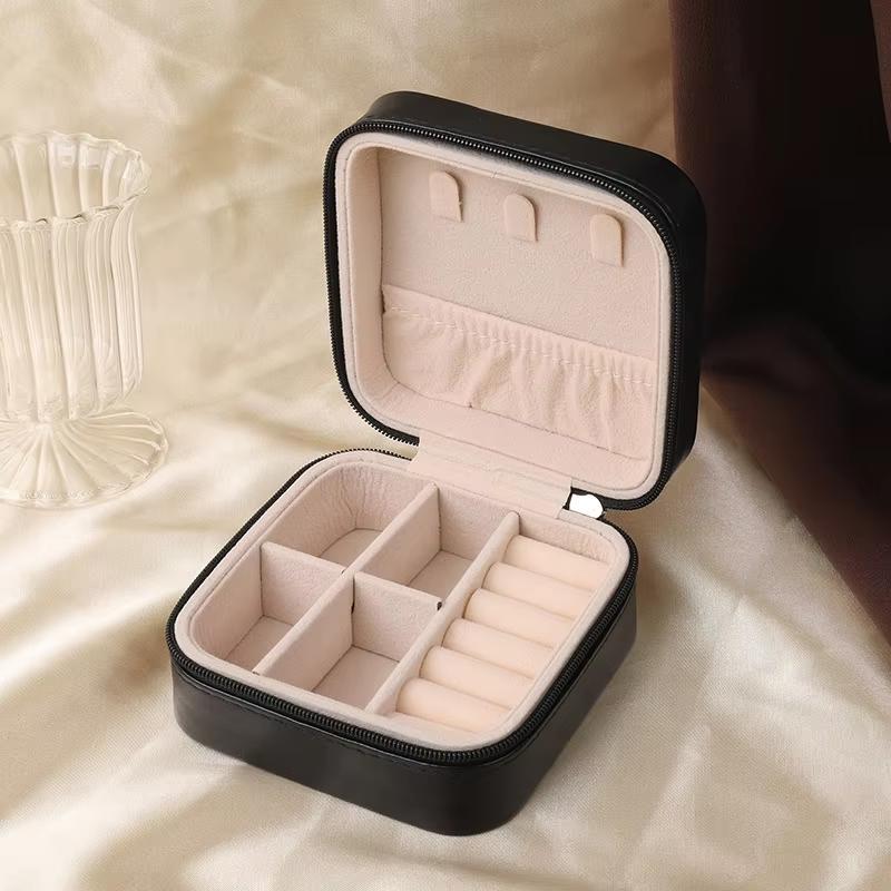 Single-layer simple storage jewelry box, creative portable accessory storage box, stud earrings, ring small jewelry box