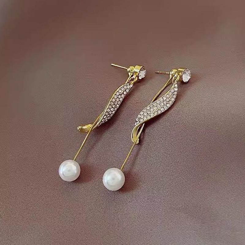 

1Pair Long Pearl Pendant Tassel Earrings Trendy Stud Earring