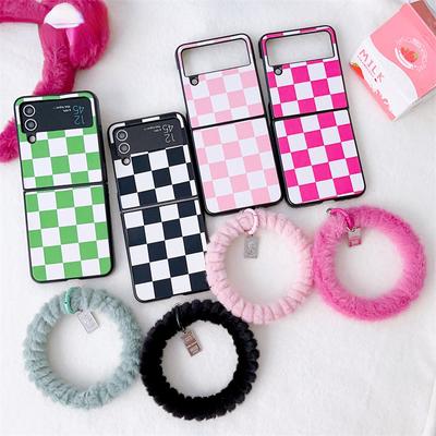Sevimli Renkli Izgaralar Kürk Bilezik Telefon Kılıfı Samsung Galaxy Z Flip 3 4 Moda Silikon Kapak Z Flip3 Flip4 Koruyucu Çapa