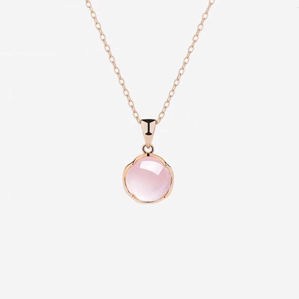 Peach Blossom Rose Quartz Pendant Necklace - Elegant Luxury, Delicate Fairy-Style Women's Fashion, Versatile Summer Clavicle Chain.