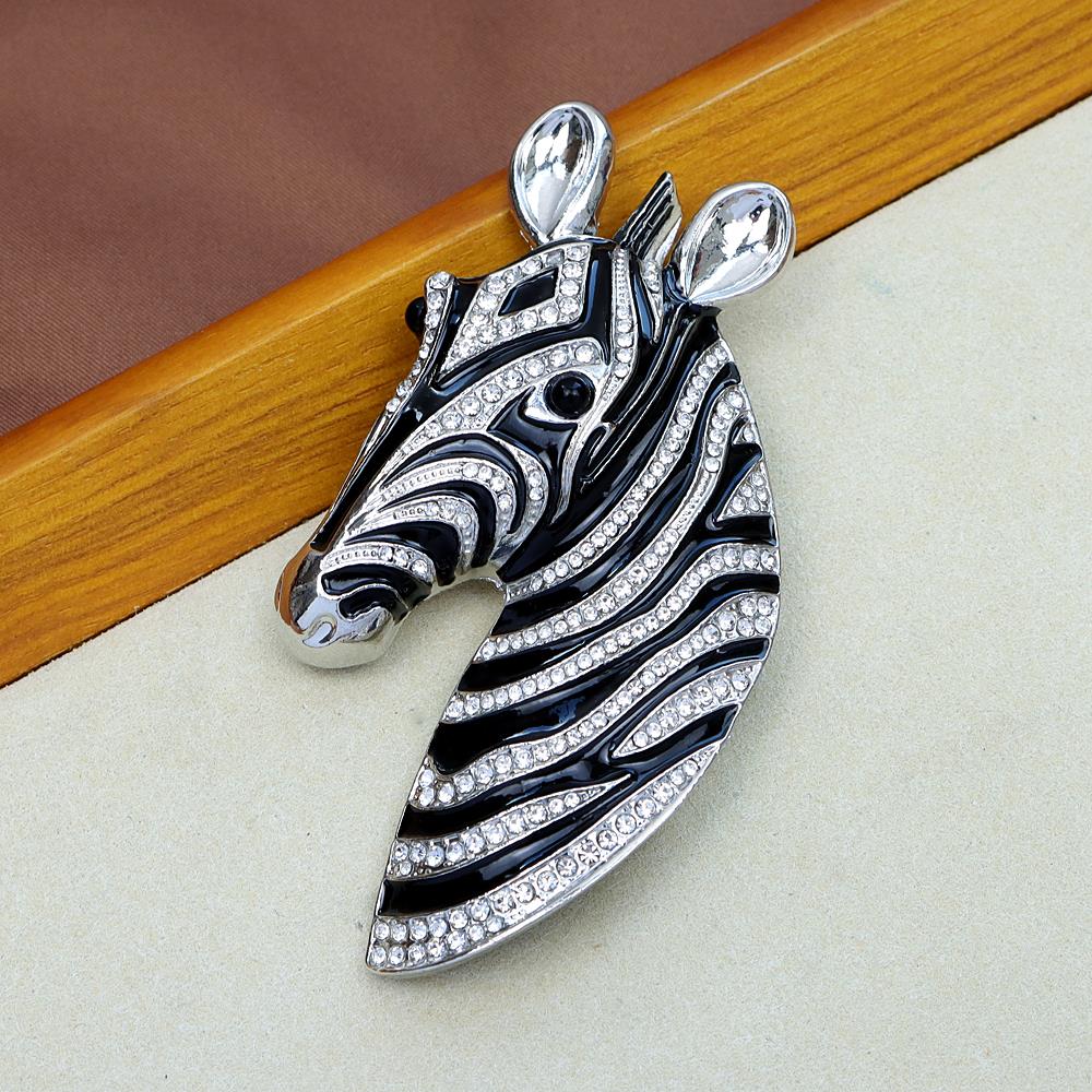 Neue Emaille und Strass Zebra Brosche Frauen und Mann Unisex Tier Pin Mode Mantel Schmuck 2 Farben erhältlich