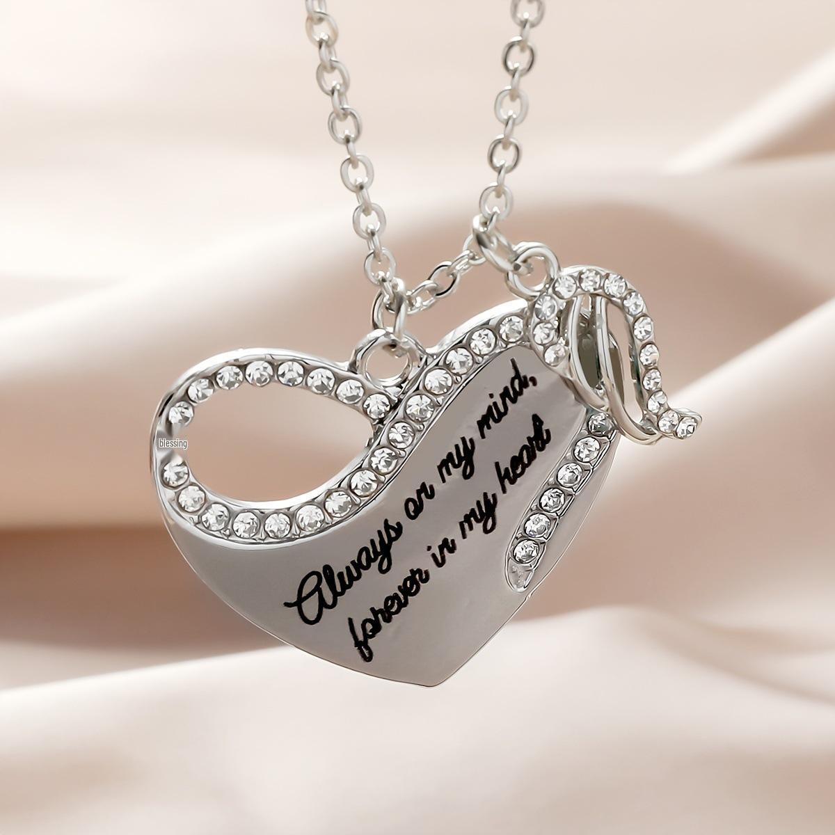 Chic Rhinestone Angel Wings Heart Necklace серебряный