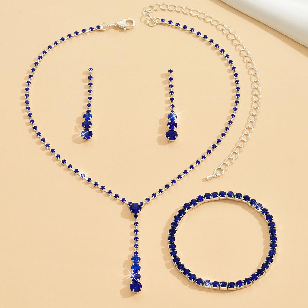 Modisches, schlichtes Schmuckset mit Halskette, Ohrringen und Armband, einreihiger Hochzeitsschmuck.