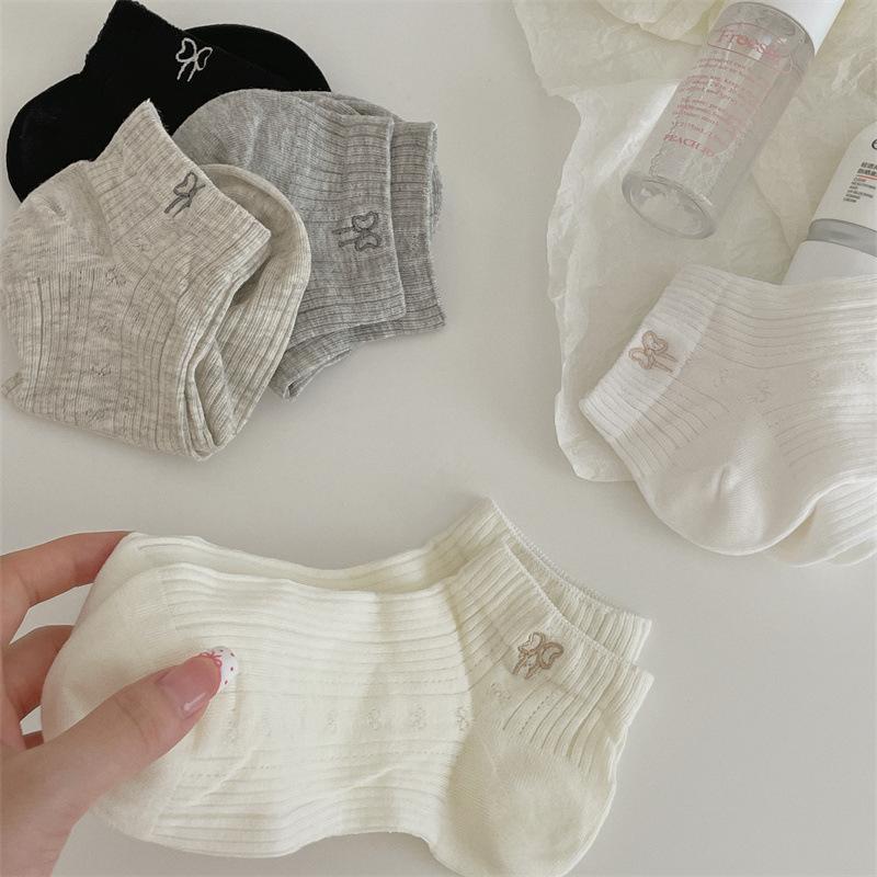 Female Summer Thin Pure Color Mesh Breathable Deodorant Sweat Absorption Anti Pilling Boneless Socks