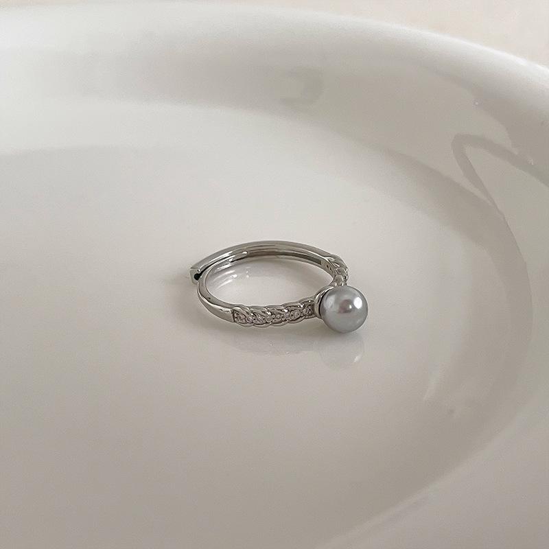 Elegant Adjustable Pearl Ring - Light Luxury Style for Women
