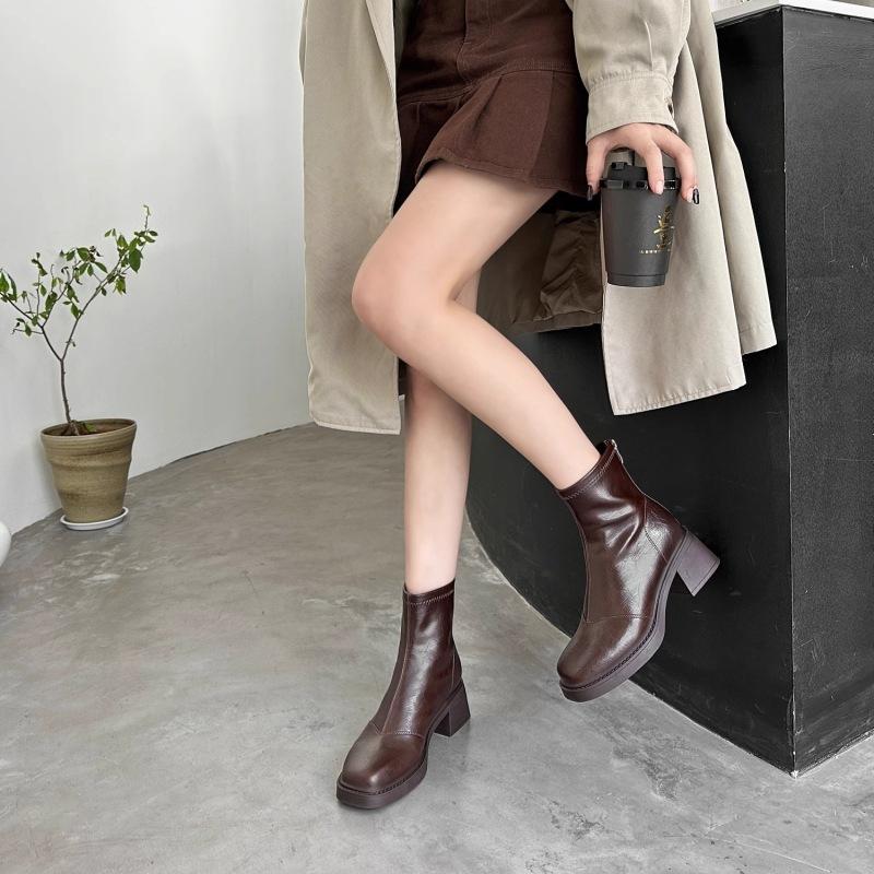 Skinny boots women's head versatile temperament 2025 autumn and winter new thick heel Martin boots British commuter Chelsea short boots