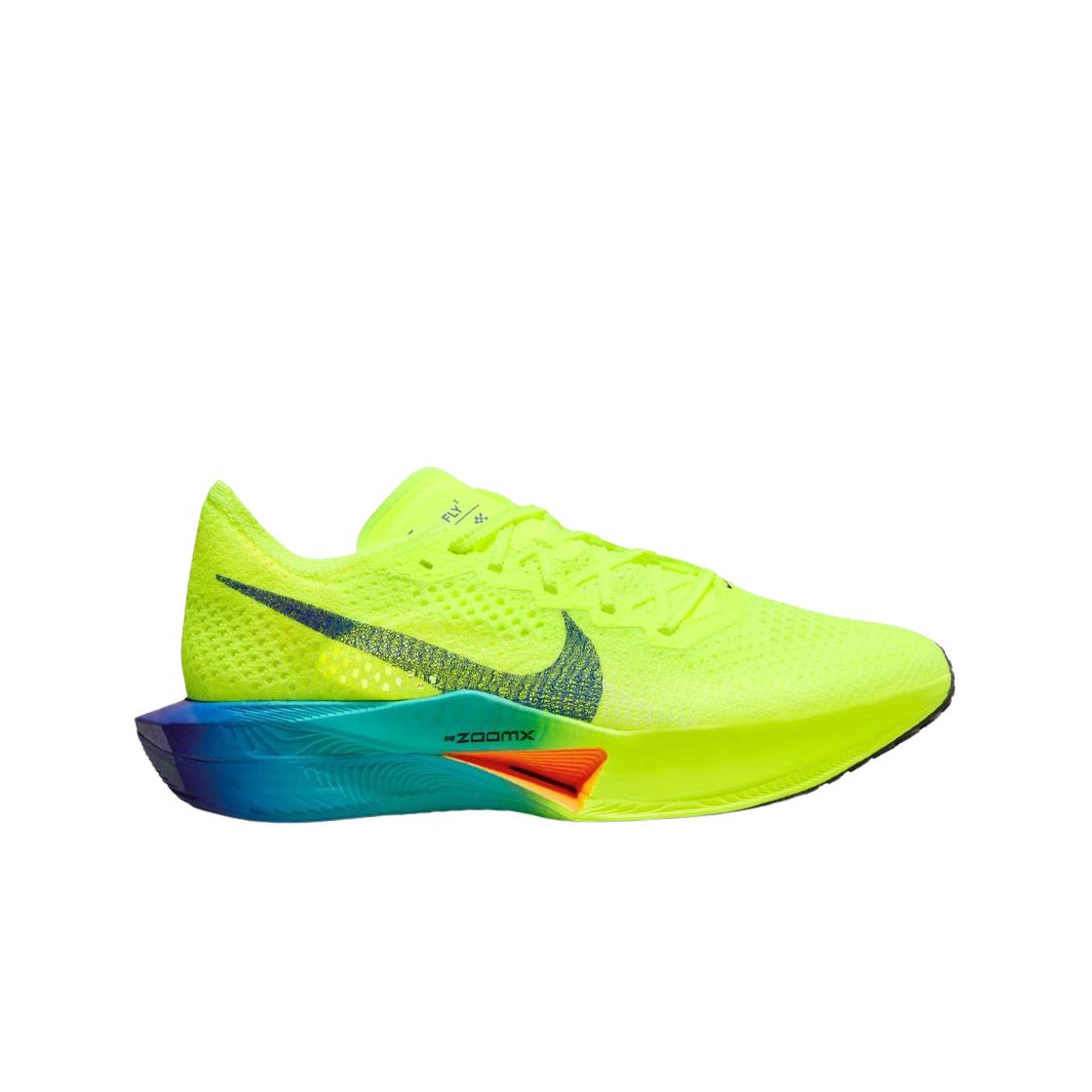 

(в) Nike Zoomx Vaporfly Next% 3 Bolt 245