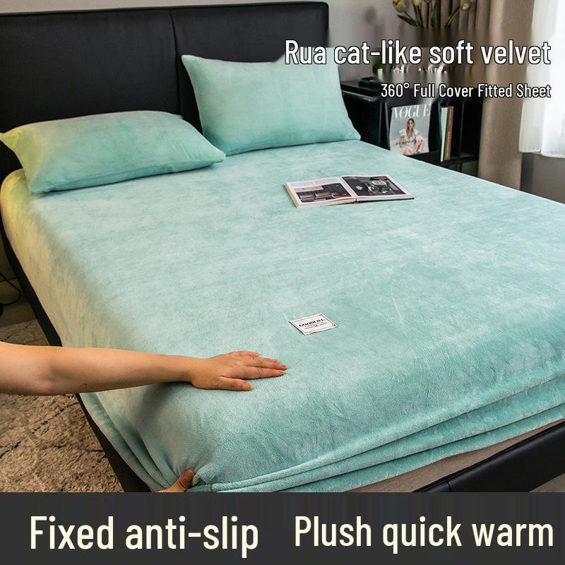 Winter Crystal Velvet Bedspread Set: Single-Piece Milk Velvet Fitted Sheet & Protective Cover for Dorm, Thickened Three-Piece.