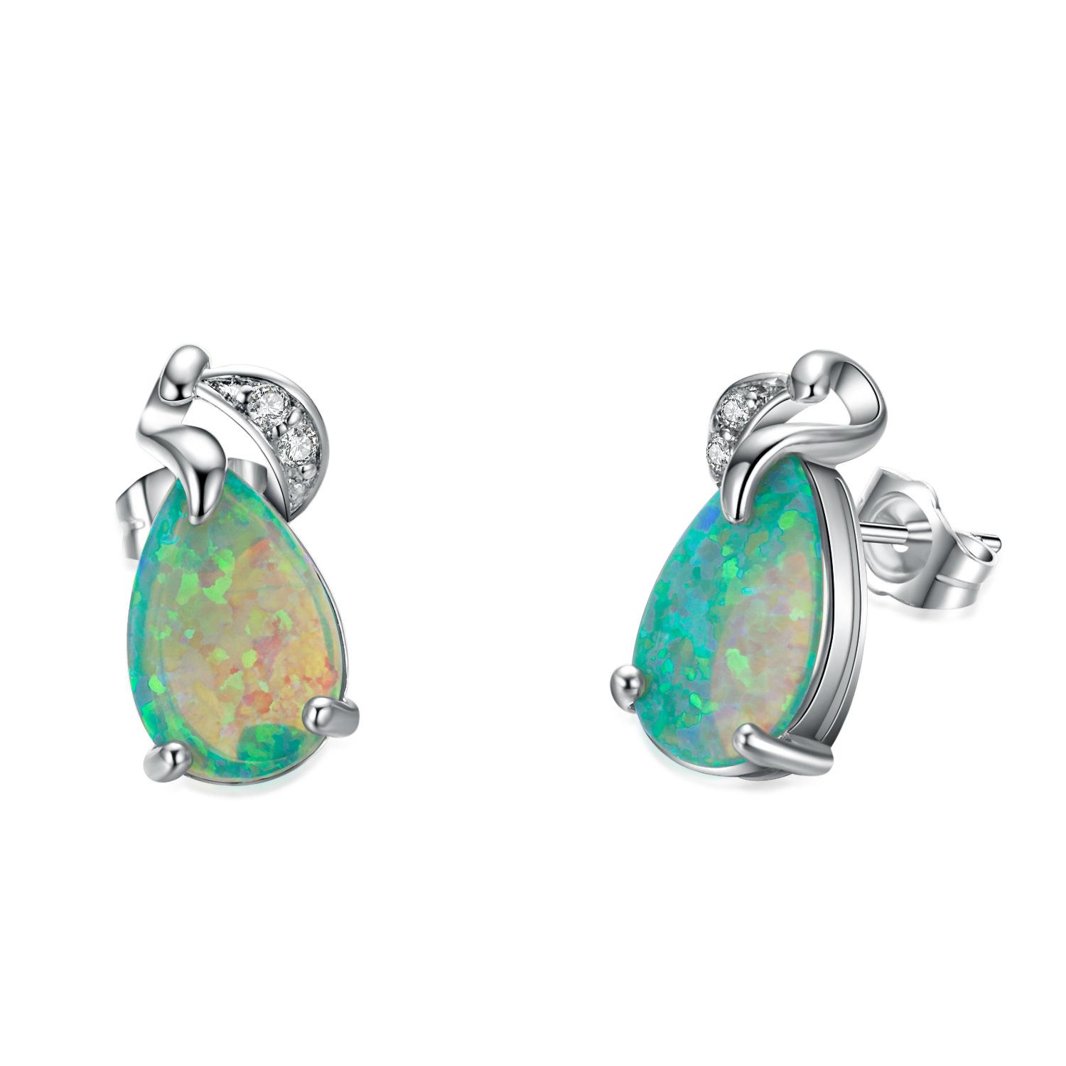 

Earrings Plated with Green Water Droplet Shaped Three Claw Earrings Exquisite European and American Style Earrings for Women