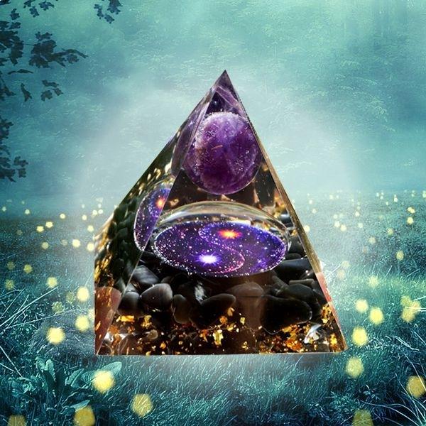 Orgonitová pyramída Yin a Yang Ametyst