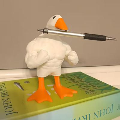 Zábavná soška svalnaté kachny Ornament Buff Duck Magnetický držák na nářadí Figurka Vtipná soška objetí a houževnatá kachna