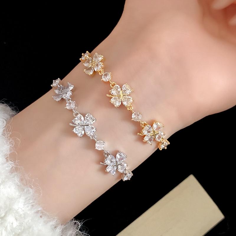 Elegant Gold-Plated Zircon Flower Bracelet: High-End, Versatile, Fashionable Jewelry
