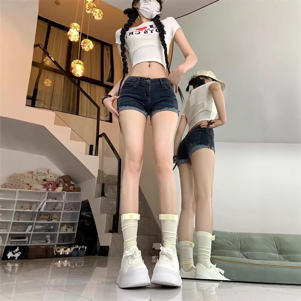 

Women s Y2K Low-Waist Bodycon Denim Shorts M: 95-108 jin