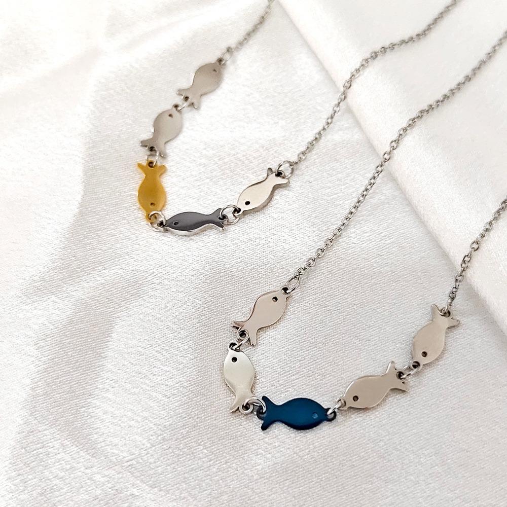 Creatief Ontwerp Vijf Kleine Visscholen Zwemmen Stroomopwaarts Inspirerend Koppel Ketting Armband voor Vrouwen Mannen Roestvrij Staal Sieraden