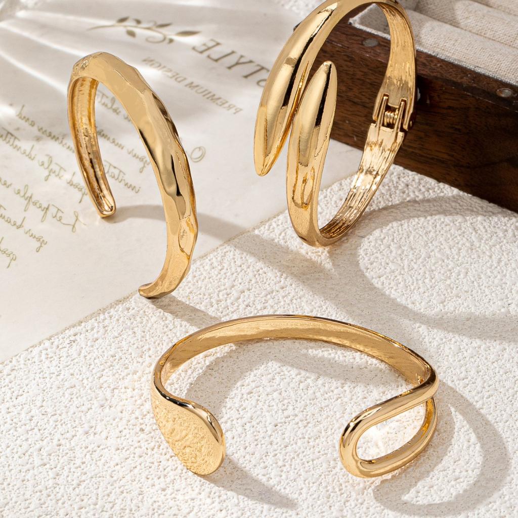 New New Temperament Glossy C-shaped Bracelet Versatile Bracelet