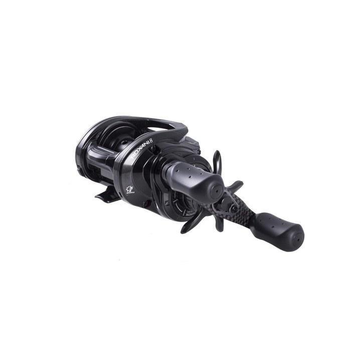 AbuGarcia ROXANI8 Right-Hand Baitcasting Reel, Carbon Handle, Saltwater Compatible, Black, High Gear (8.0:1), Max 83cm