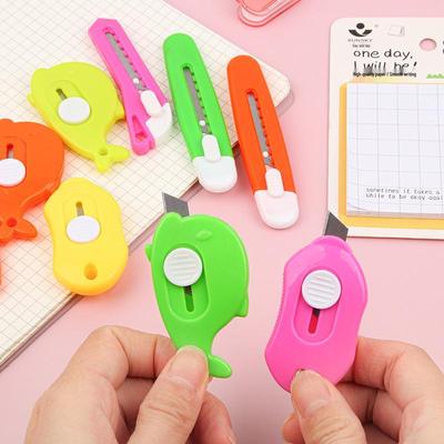 Farbige Mini-Cuttermesser: Tragbares Bastelmesser für Schüler & zum Öffnen von Paketen