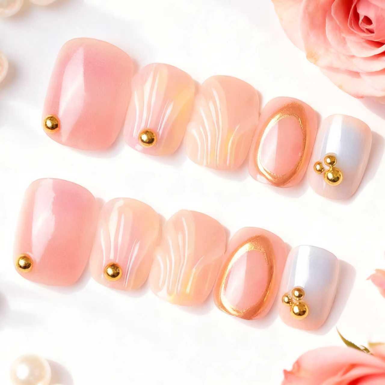 30-Piece Set: Gold Foil Nude Short Ladder 3D Manicure Tips - High-End Feel, Pre-made Wearable Nails