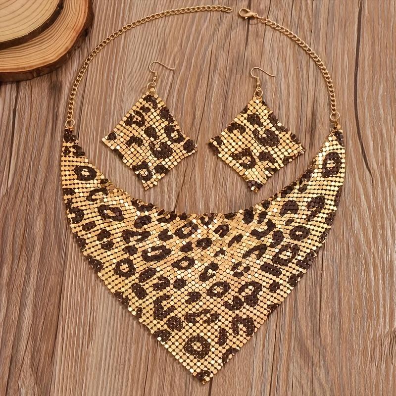 Fashionable Retro Elegant Triangle Scarf, False Collar, Personality Exaggerated Leopard Print Ladies Collarbone Necklace Earrings Set