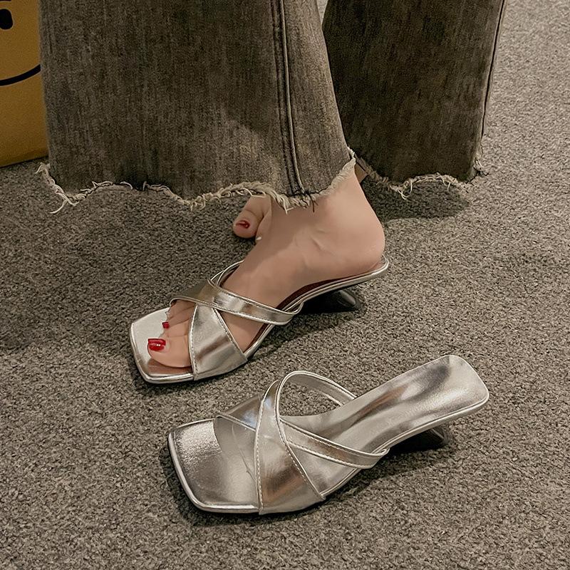 

Slippers women s summer new wedges with square head sandals open-toed versatile outer high heels 42