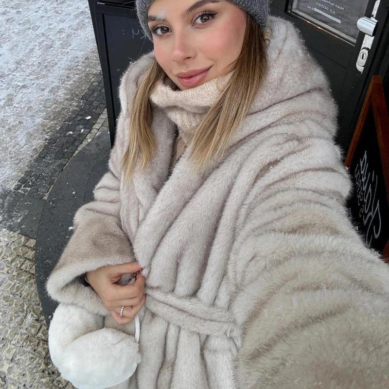 Autumn and winter hooded imitation fur coat women's long mink fleece fur coat soft environmentally friendly fur coat