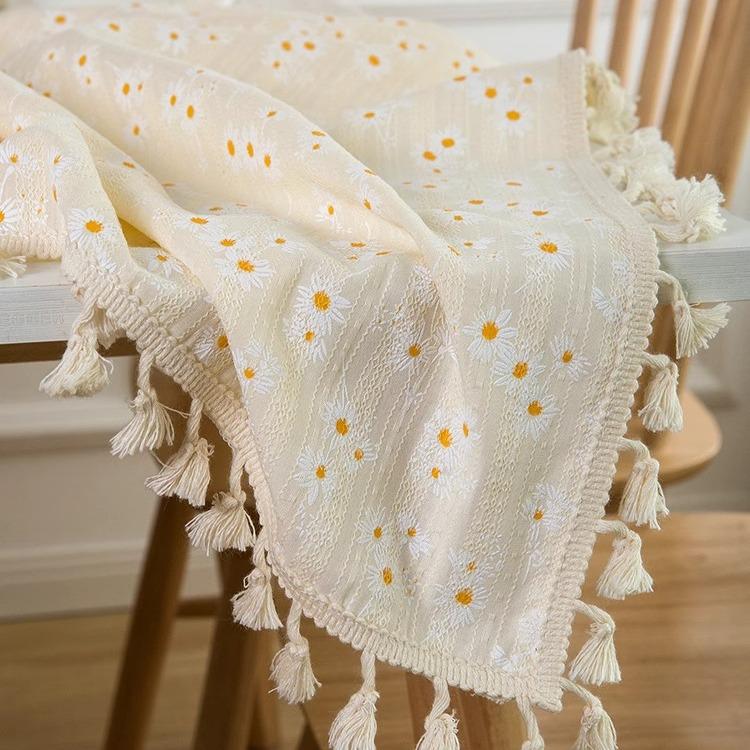 Pastoral Beige Daisy Cotton Linen Tablecloth - Japanese Style Floral Design