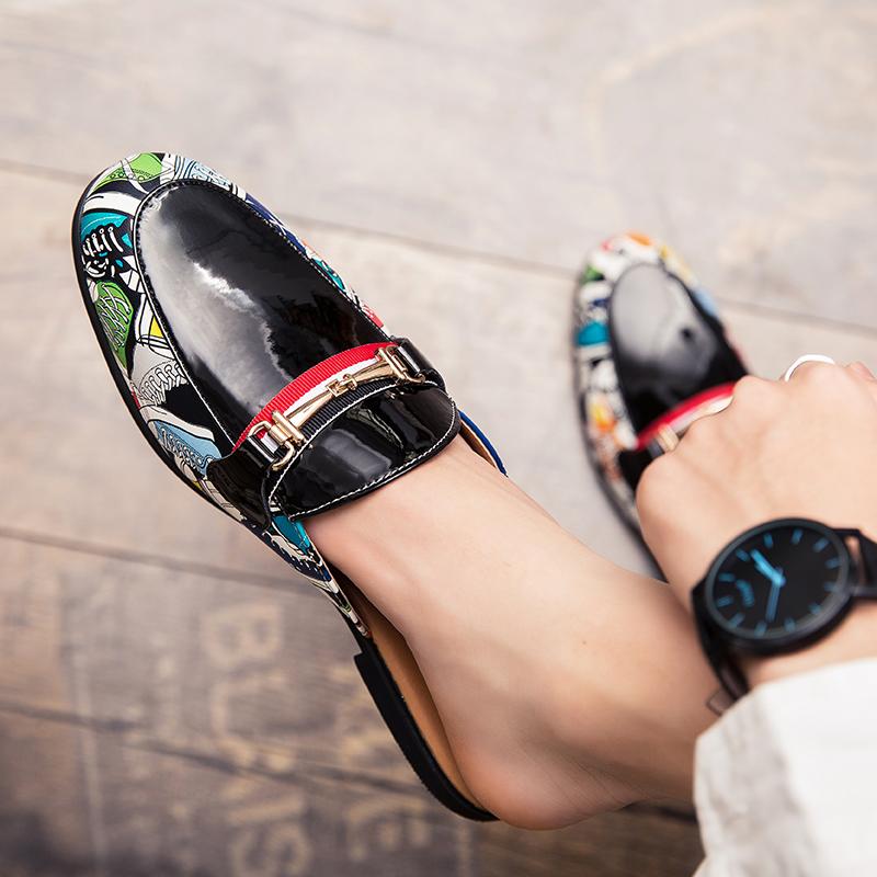 Módní letní lehké kožené pantofle Luxusní značka Personalizované poloviční mokasíny s jedním knoflíkem Módní pánská pohodlná ležérní obuv