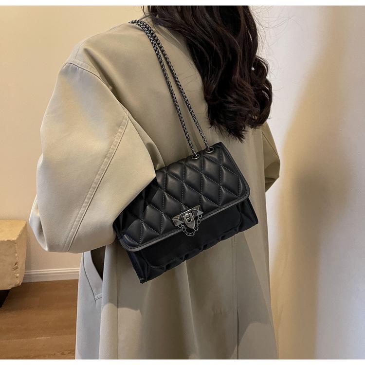 2024 Women's Retro Diamond Lattice Chain Crossbody Bag - Fashionable Small Square Shoulder Bag