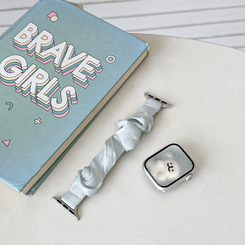 Apple Watch Series 10 Light Mint Silicone Band