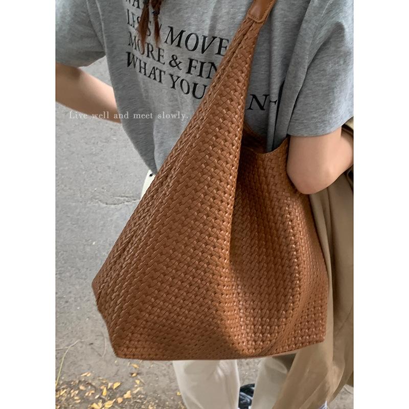 Retro Large-capacity Underarm Commuter Bag Women's 2025 New Simple Tote Bag Fashionable Shoulder Bag One Piece Hair