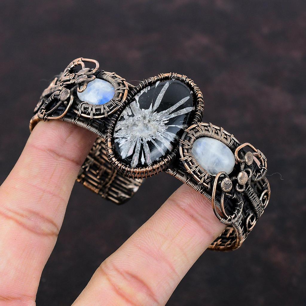 Chrysantheme Manschettenarmband Kupferdraht gewickelt verstellbarer Armreif handgemachtes Edelsteinarmband Chrysantheme Schmuck Regenbogen Mondstein Armreif