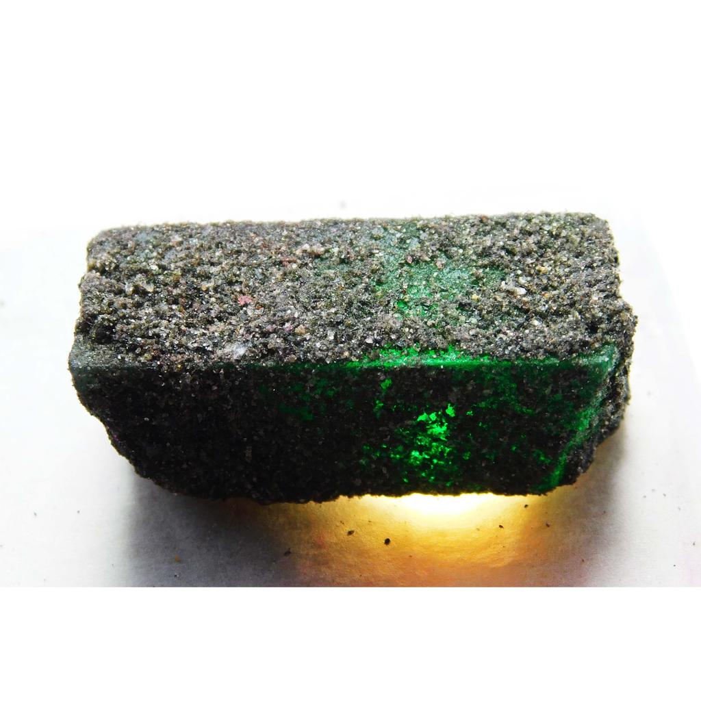 Natural Green Emerald Loose Gemstone Rough 114 ct Uncut for Lapidary and Gem Collections