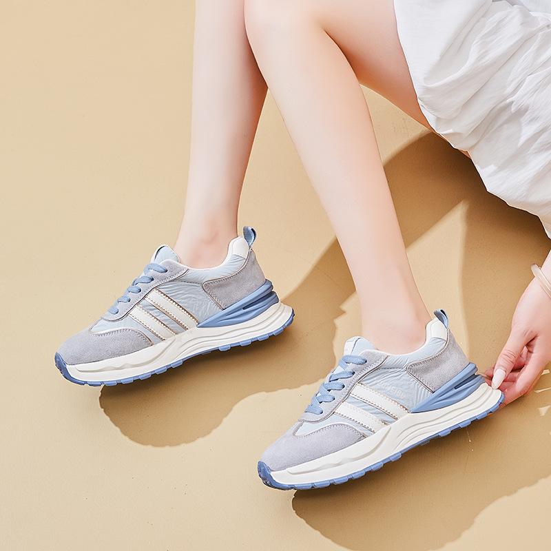 Nové dámské tenisky, módní sportovní jednobarevné boty se silnou podrážkou