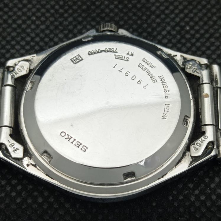 POUŽITÉ VINTAGE SEIKO 5 AUTOMATIC 7S26A JAPONSKO PÁNSKÉ BÍLÉ HODINKY 621b-a413551-2 SKU621b-a413551
