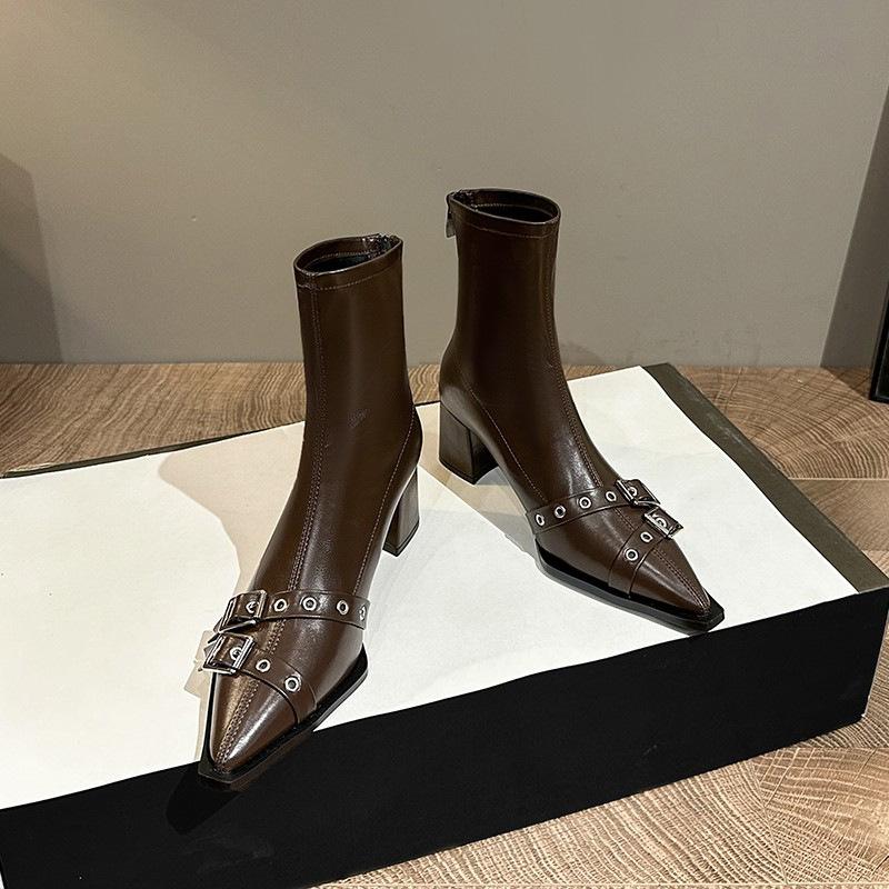 

Осенняя и зимняя обувь больших размеров, удобные остроносые ботинки на толстом каблуке, женские ботинки с пряжкой на ремне в стиле ретро 40 коричневый